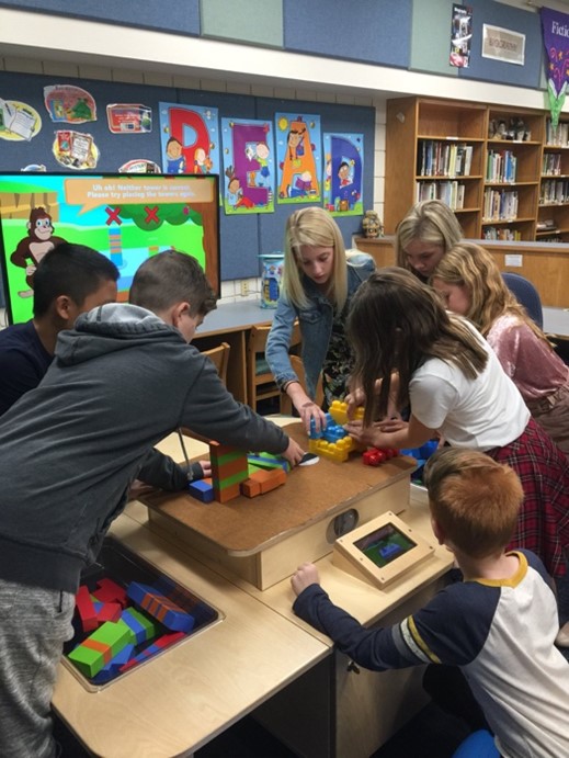 Students engaged with NoriLLA